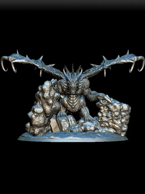 Detail View focusing on facial structure, scale definition, and talon sharpness