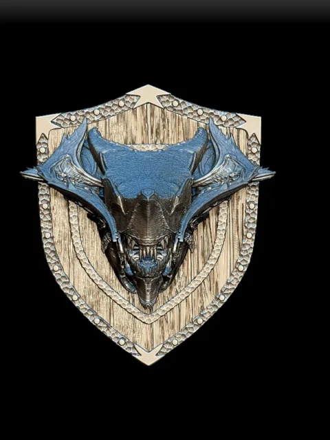 31 Leviathan Trophy Bust – Monstrous Menagerie Angled View highlighting layered facial armor and shield-style backing