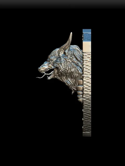 Left Profile capturing layered surface striations and sculpted mount