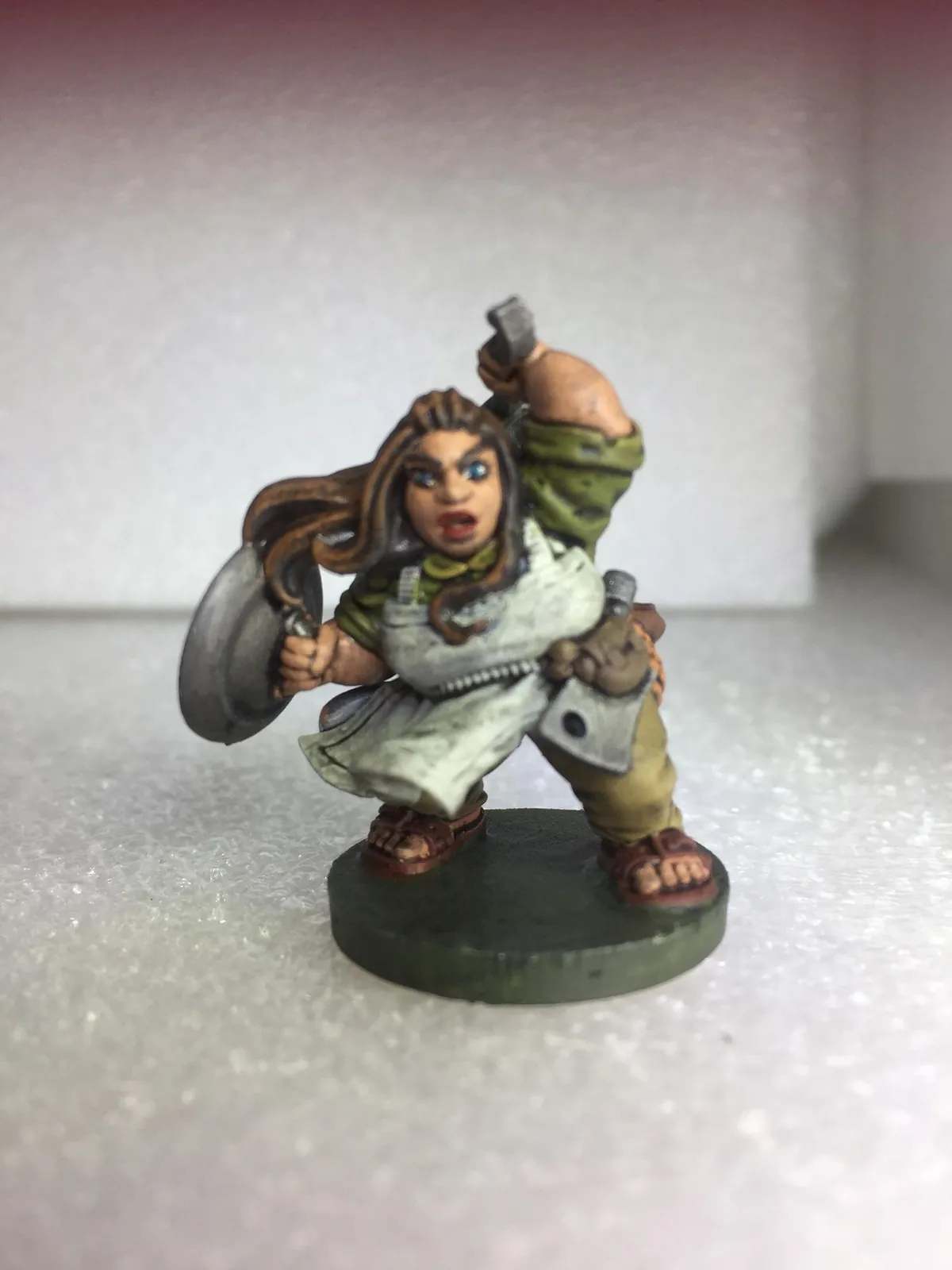 Mimma The Melee Housewife — Clan Oakentap Dwarf Miniature